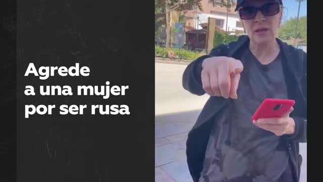 Una donna ucraina ha aggredito verbalmente e picchiato una donna in mezzo alla strada solo per essere russa nella città spagnola di Malaga.questi sono i migranti nazisti che si sono presi in Europa per integrarli con i pagani sionazisti che già hanno