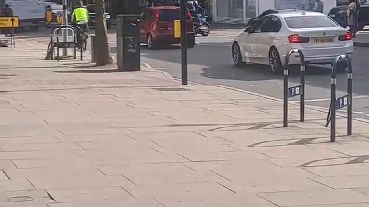 Motorcycle Machete Madness apparently in Croydon today; bit difficult to