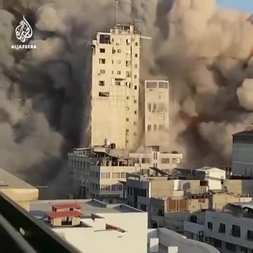 Massive bombing of civilian buildings in the Gaza strip by the Israeli army reported. Pt 2