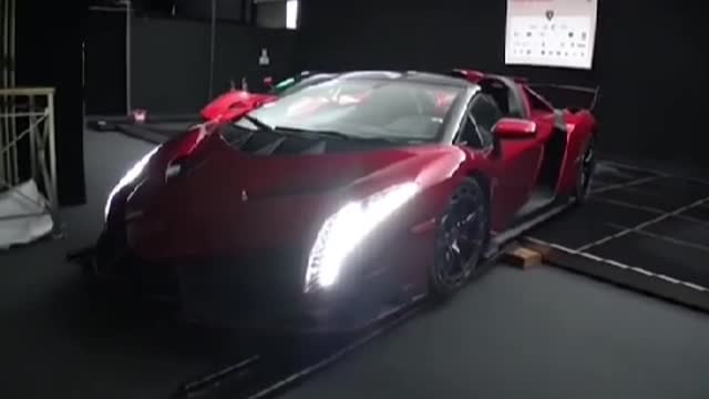 lamborghini family car - Veneno