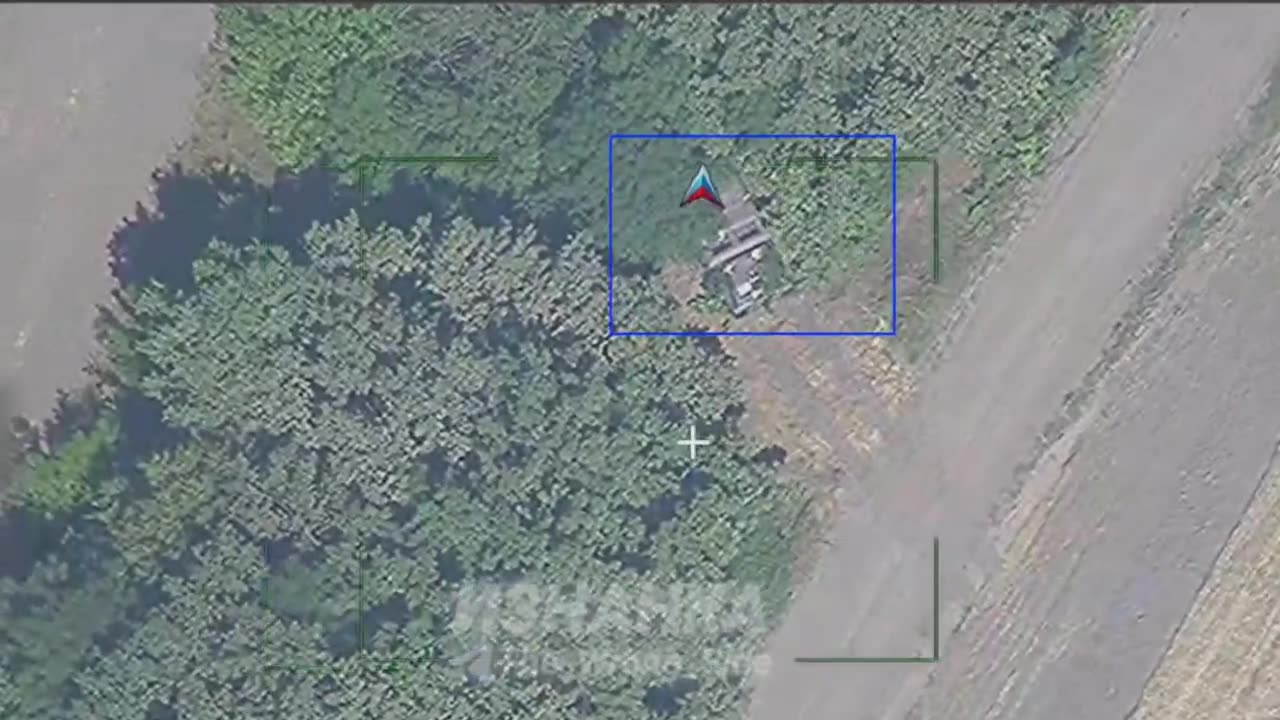 🇷🇺🇺🇦Destruction of the Ukrainian MLRS M270 near the village of Bezdrik, Sumy region