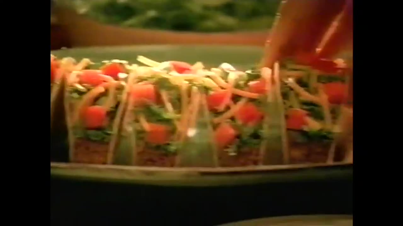 November 27, 2000 - El Paso Has What it Takes to Have a Taco Night