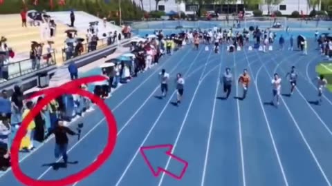 Cameraman Runs Faster Than The Athletes!😳