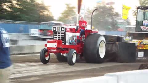 Pulling tractor accident