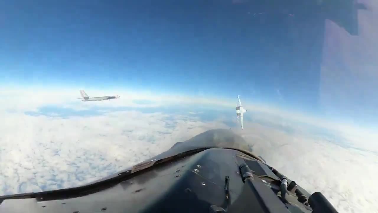 A Russian Su-35S interceptor scared the hell out of an American F-16C pilot.