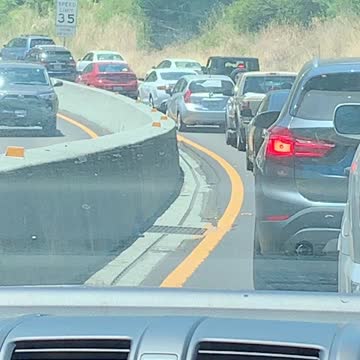 Traffic on the way Santa Cruz