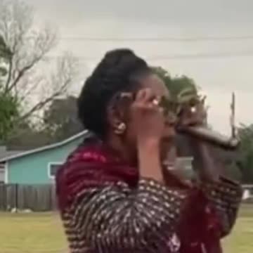 Close-Up: Sheila Jackson Lee Totally Flummoxed By A Pair Of Solar Eclipse Glasses