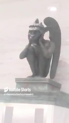 Demonic Gargoyle Denver Airport who says Welcome to Illuminati Headquarters