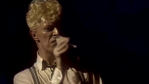 David Bowie - Serious Moonlight 1983 - terrawav.com