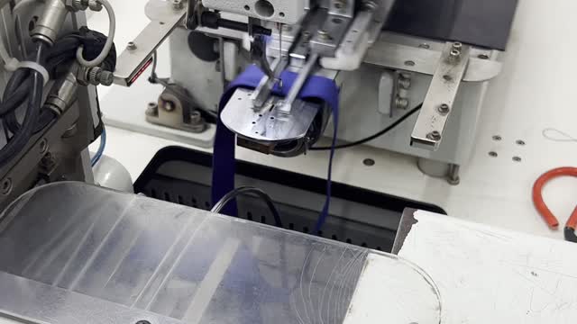 Auto Elastic Cut & Sewing