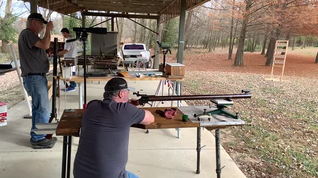 Rusty Caldwell shooting big bench gun