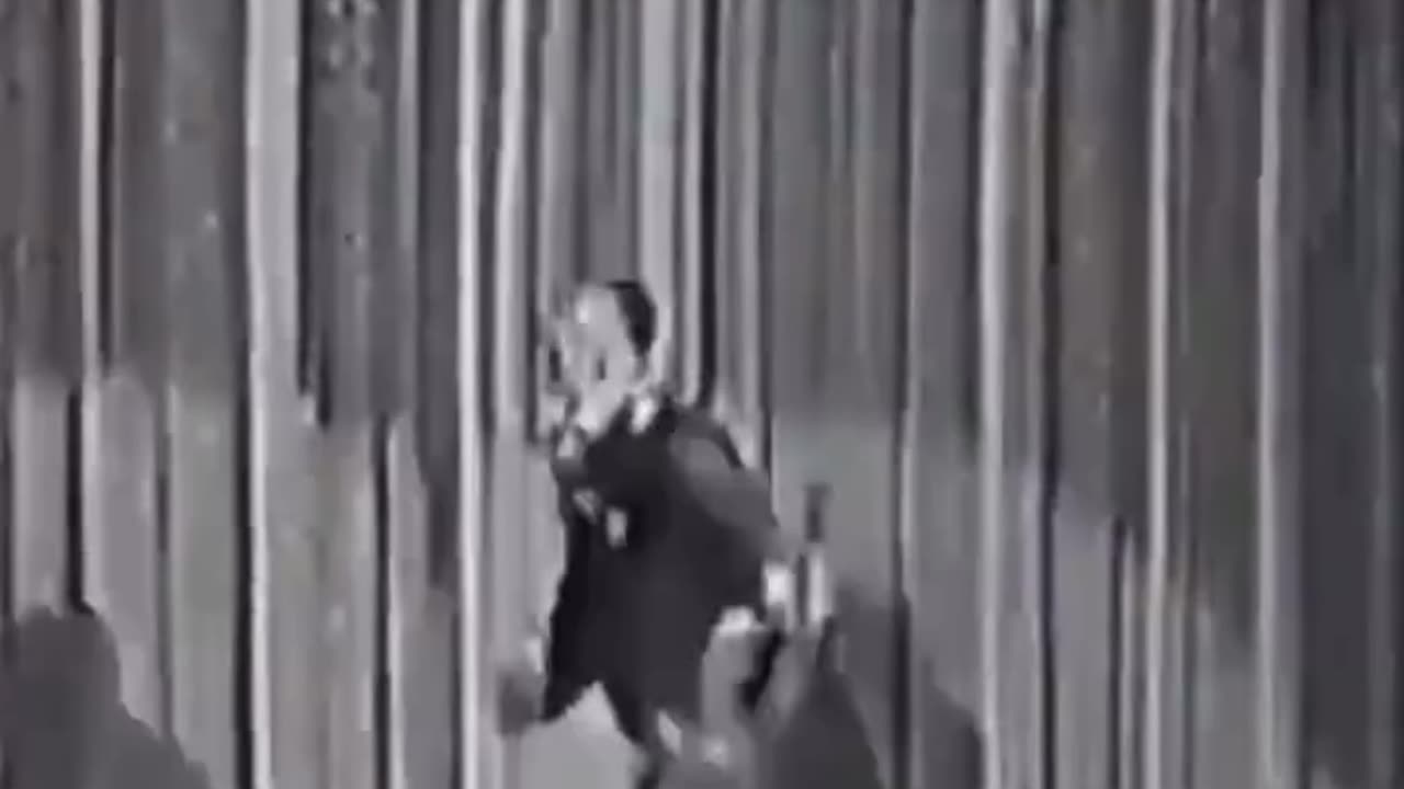 Play Tow Violin Simultaneously