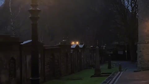 Edinburgh "has a sense of ancient and mysterious silence and likes to immerse