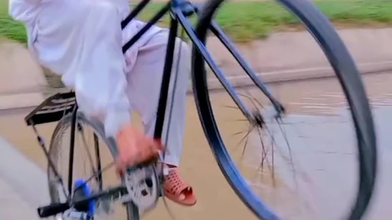expert cycle rider