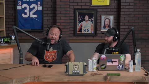 Alex Jones Discusses The Joe Rogan Spotify Controversy