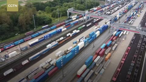 China's first China-Europe freight train on a timetable arrives in Germany