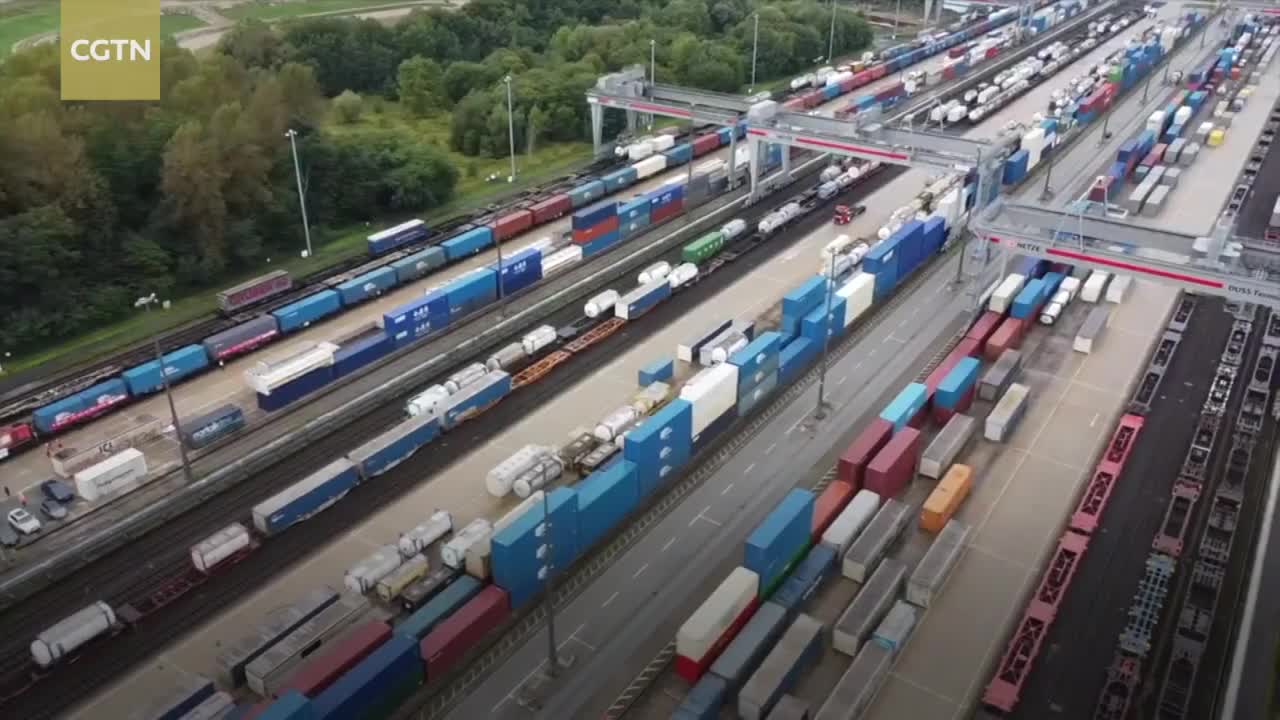 China's first China-Europe freight train on a timetable arrives in Germany