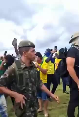 The people gave the army a heroes welcome to the national Congress building