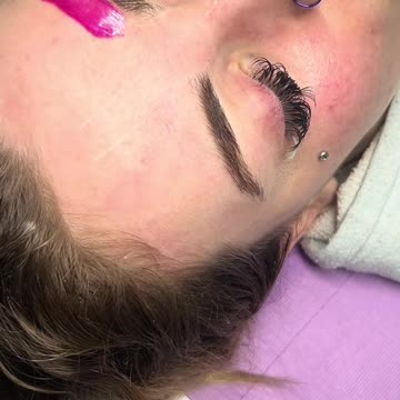 Eyebrow Waxing Tutorial with Tickled Pink Premium Synthetic Hard Wax by @angelic_lashess_