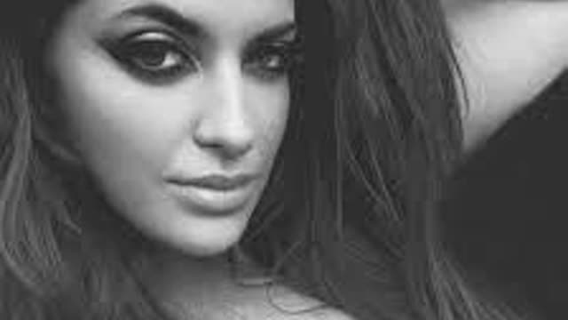 Matt Connarton Unleashed: Molly D'Ago in studio.