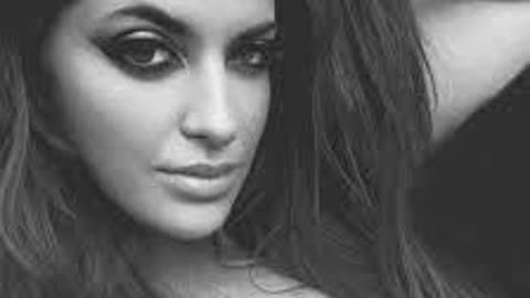 Matt Connarton Unleashed: Molly D'Ago in studio.