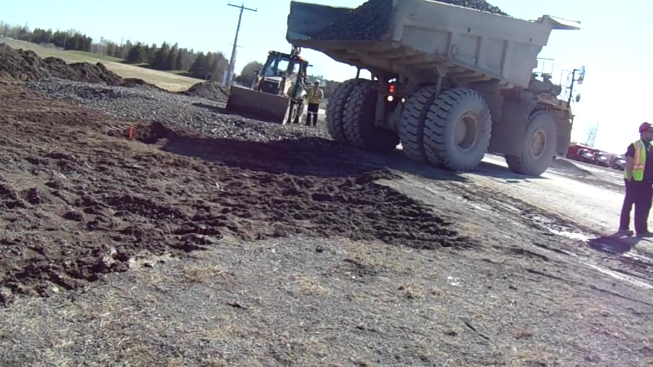 ⚒️ @ Work 2019 Admiring The Rock Truck Thinking One Day I Will Drive The 🐛 Caterpillar 797 🍁 Fun In The Sun ☀️