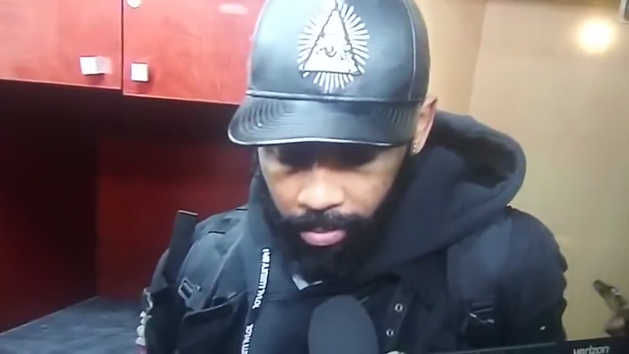 FLATTARD OF THE FLAT EARTH CULT KYRIE IRVING BLATANTLY WEARS HIS ILLUMINATI FREEMASON HAT