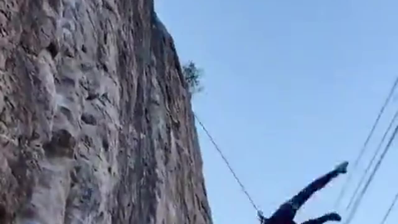 Stop Rock Climbing😎When You Think You're Dancing Out Of Step👀