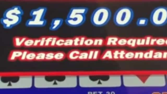 Video poker hand pay jackpot 4 Aces Deuce Dealt