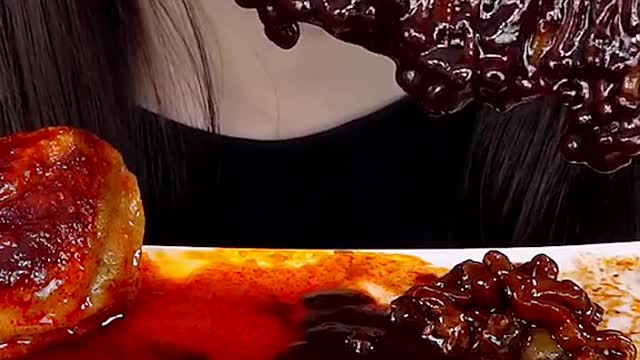 Spicy Enoki Mushrooms, Black Bean Noodles #zoeyasmr #zoeymukbang #bigbites #mukbang #asmr #food #먹방
