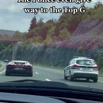Even police move from the way for The Top G