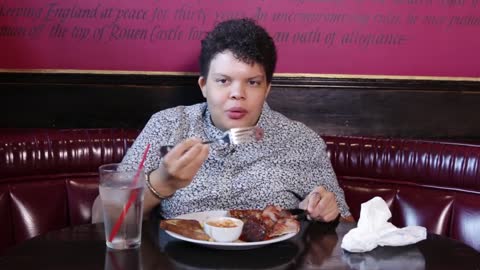 Americans Try An English Breakfast For The First Time