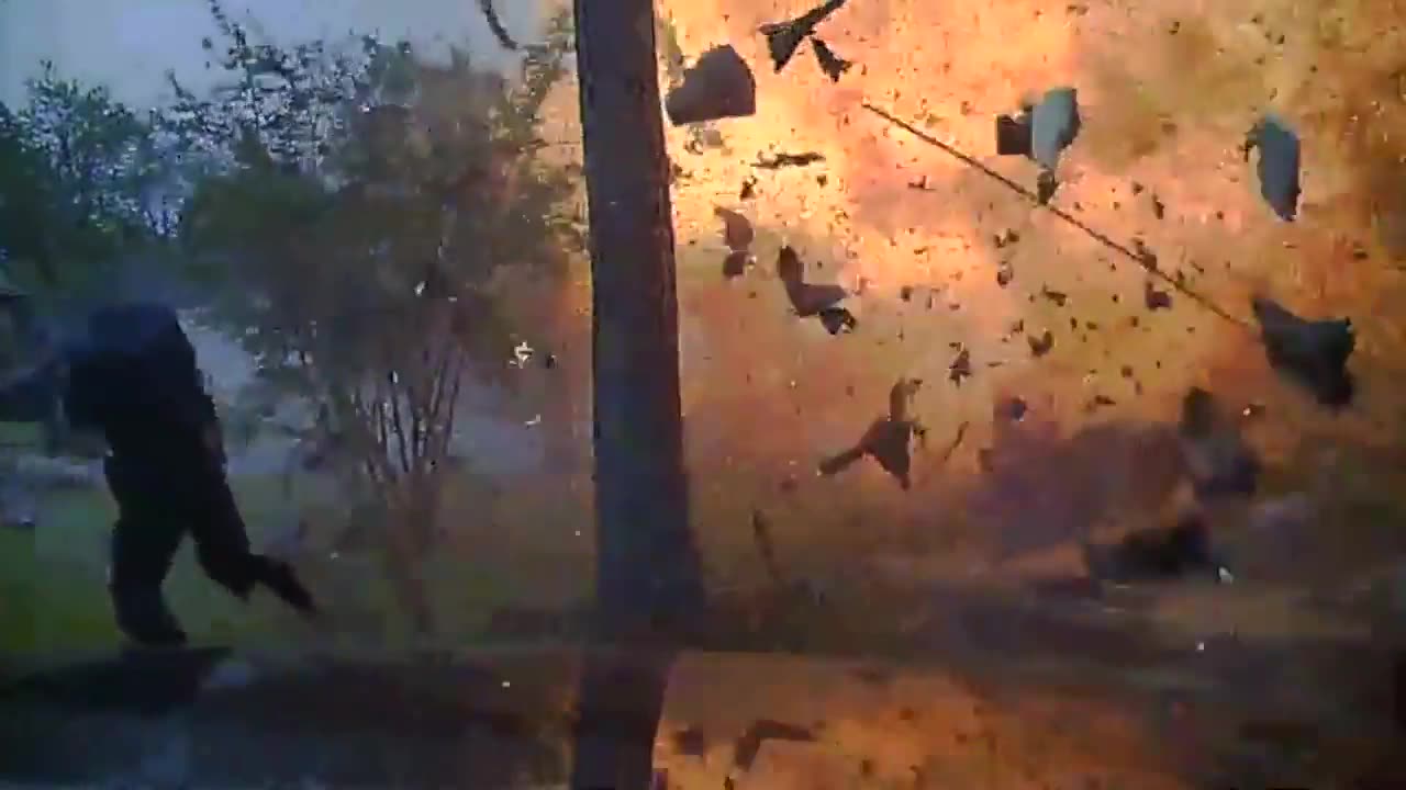 CRAZY EXPLOSION in Hurst,Texas Caught on dash cam!