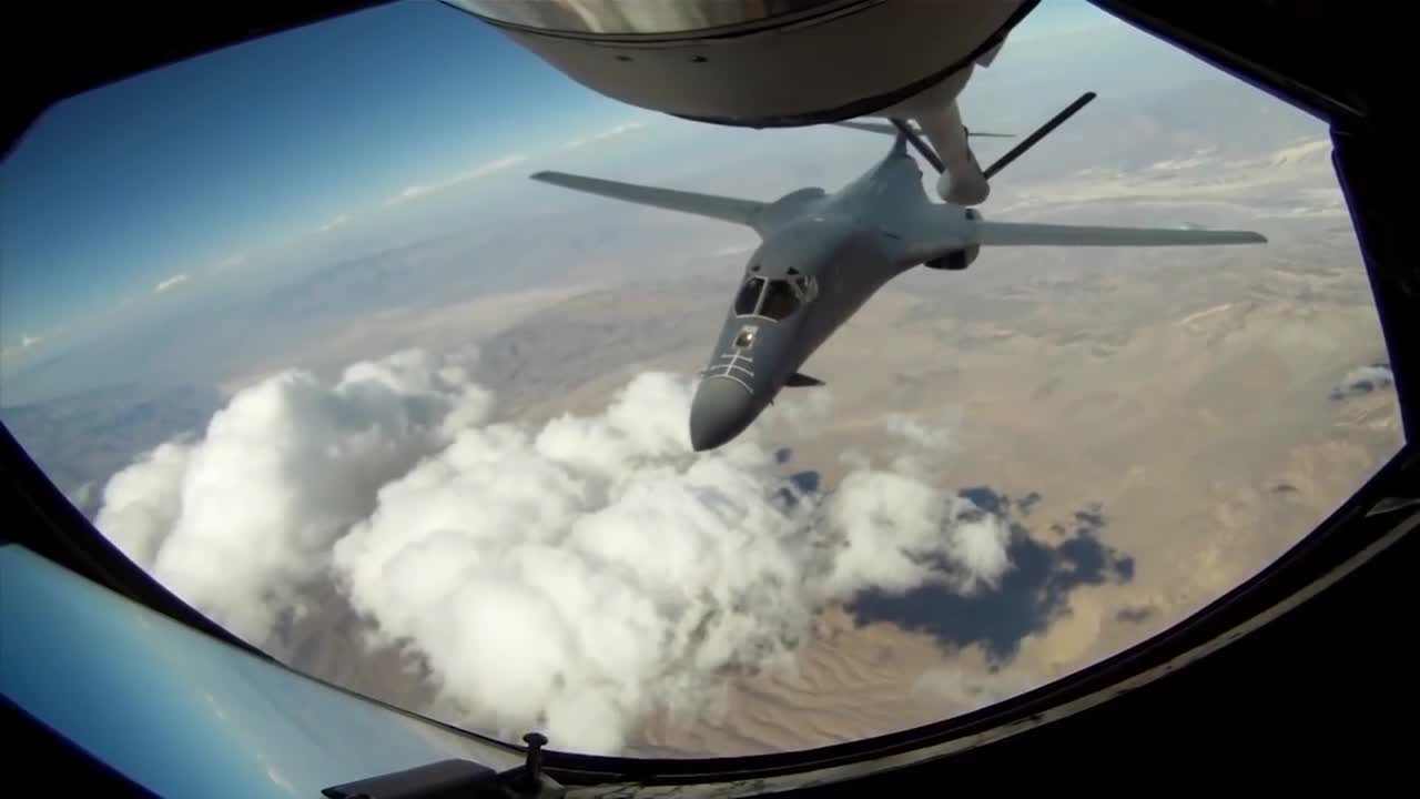 Stunning Video of B-1 Lancer in Action • Takeoff & Landing [Training Footage]20