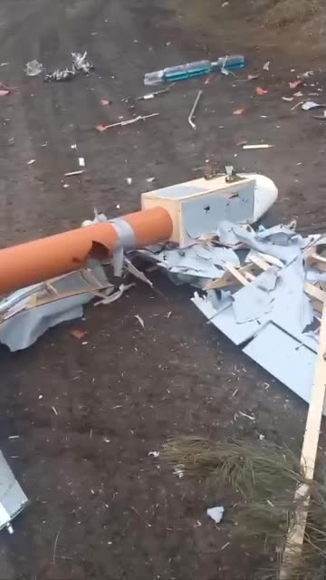 Украинский кустарный дрон прилетел на российские позиции