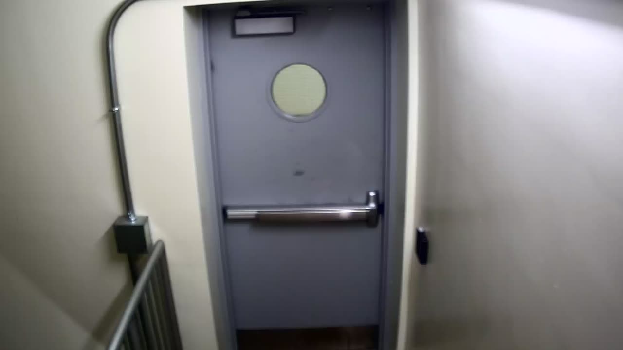 6162RHOBGRRGST2StairwellSide_2021-01-06_15h40min02s830ms.mp4