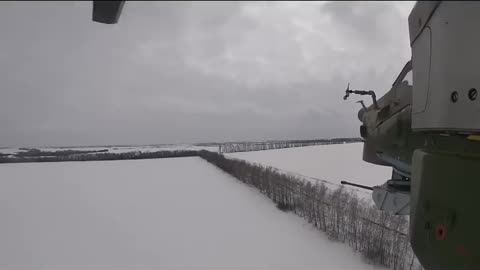 🔴 Russia shows Mi-35 attack helicopter crews destroy Ukraine camouflaged command posts