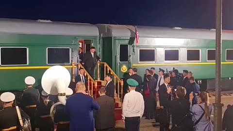 MAJOR: Kim Jong Un Meets With Putin In Russia
