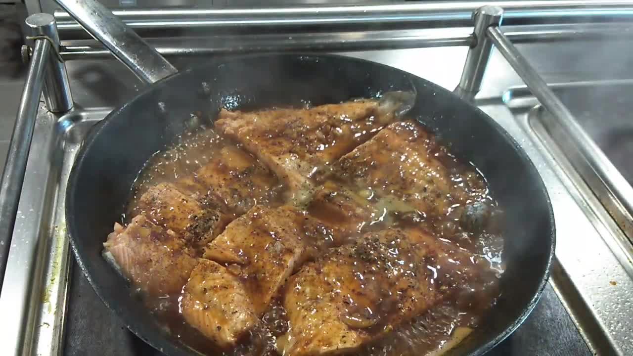 How to Cook Honey Garlic Salmon | Filipino Recipe