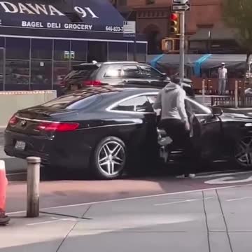 New York City, broad daylight… Brought to you by the Democrats!