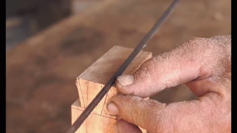 The first session of employees' astonishing wood joins