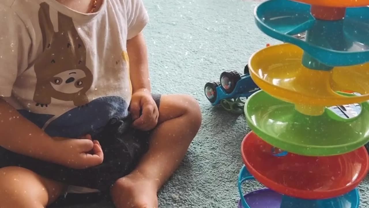 Arrow Celebrates By Throwing Ball At Mom
