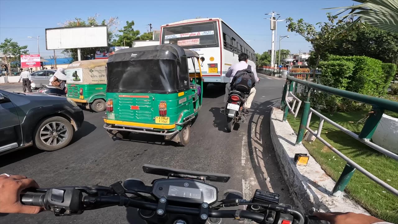 Frustration and Impatience..😓 | KRUNAL OZA | #krunaloza #horn #traffic #vadodaravlogger