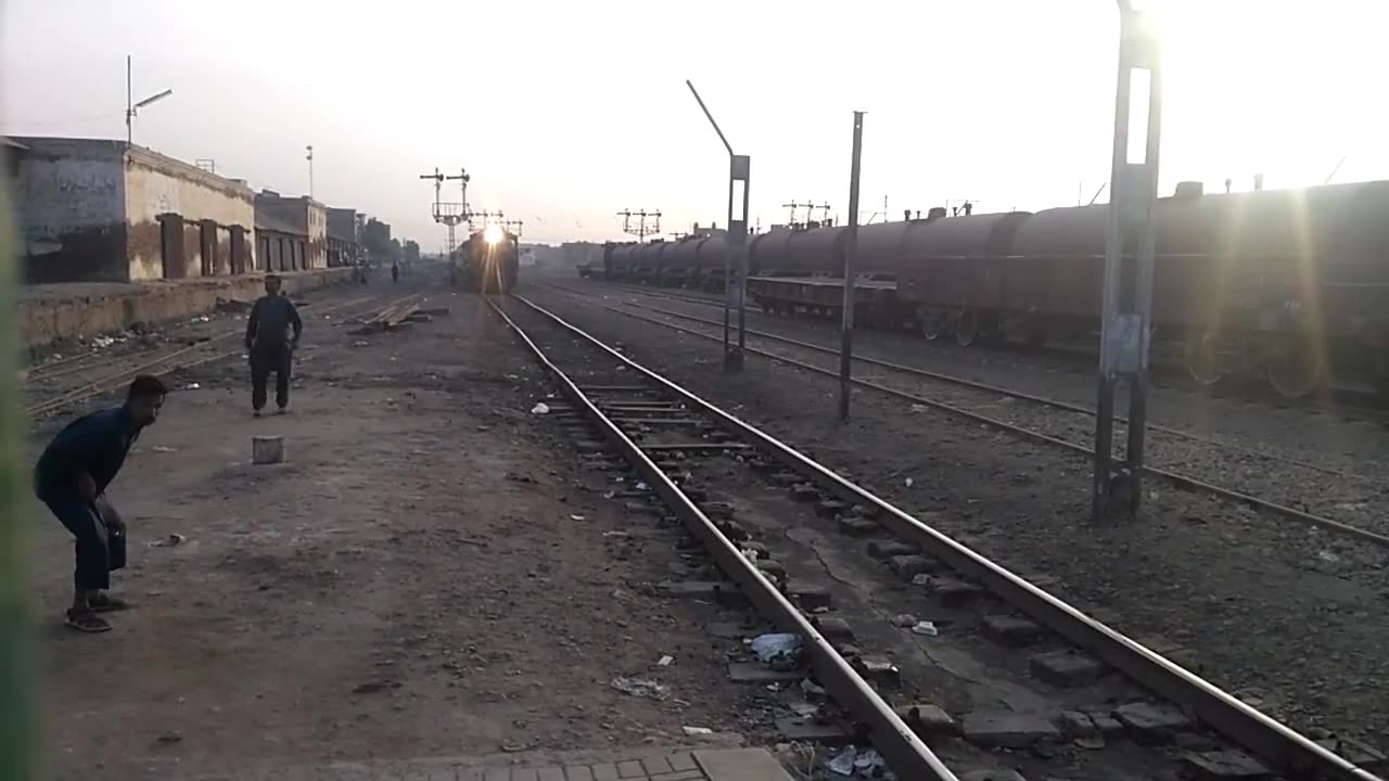 Arrivel of Tezgam Express 8DN at Hyderabad JN I Train at Hyderabad I Train Videos I Railway Tracks