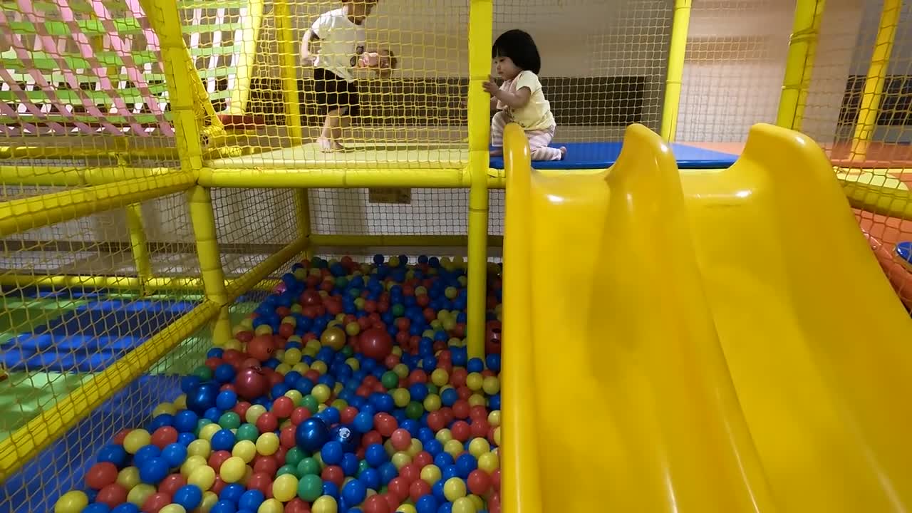 At Kids US Land in Kichijoji [pt 3]