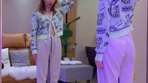 Come and learn dance with the mirror
