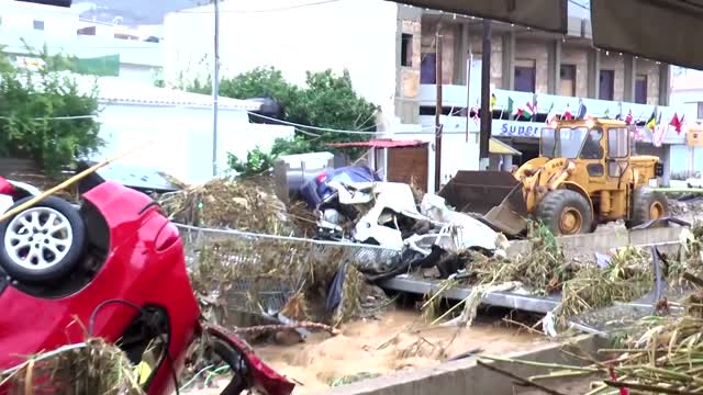 Heavy flooding on Crete leaves one dead