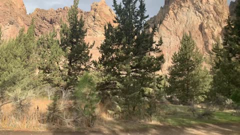 Central Oregon – Smith Rock State Park – Exploring the Canyon Basin