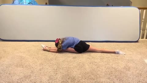 Ava Yoga Stretching