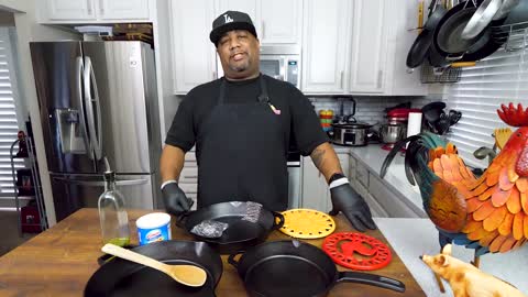 How To : Season a Cast Iron Skillet